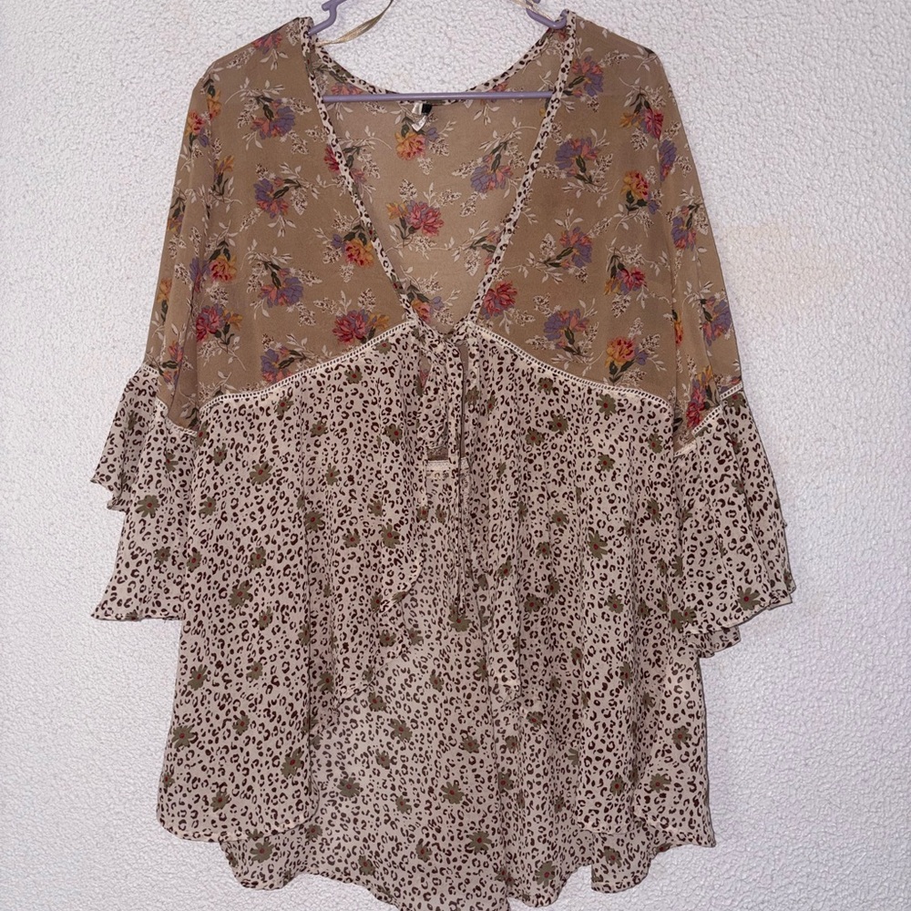 JODIFL Floral and Leopard Print Blouse